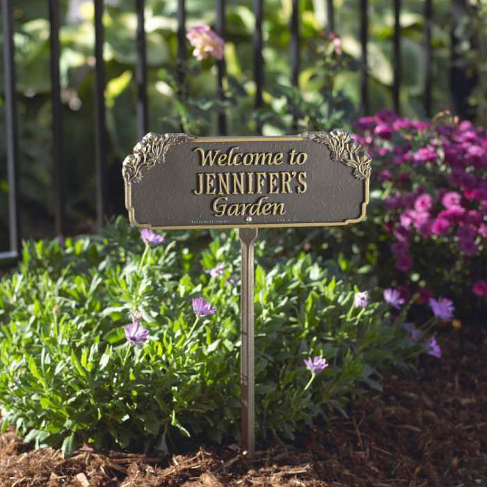 Personalized Garden Plaque Welcome